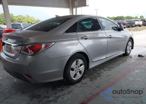 2012 Hyundai Sonata Hybrid z USA, uszkodzony, nr VIN KMHEC4A47CA060132